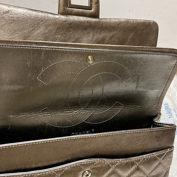 - CHANEL Metallic 2.55 Calfskin 227 Jumbo Flap - Picture 10 of 17